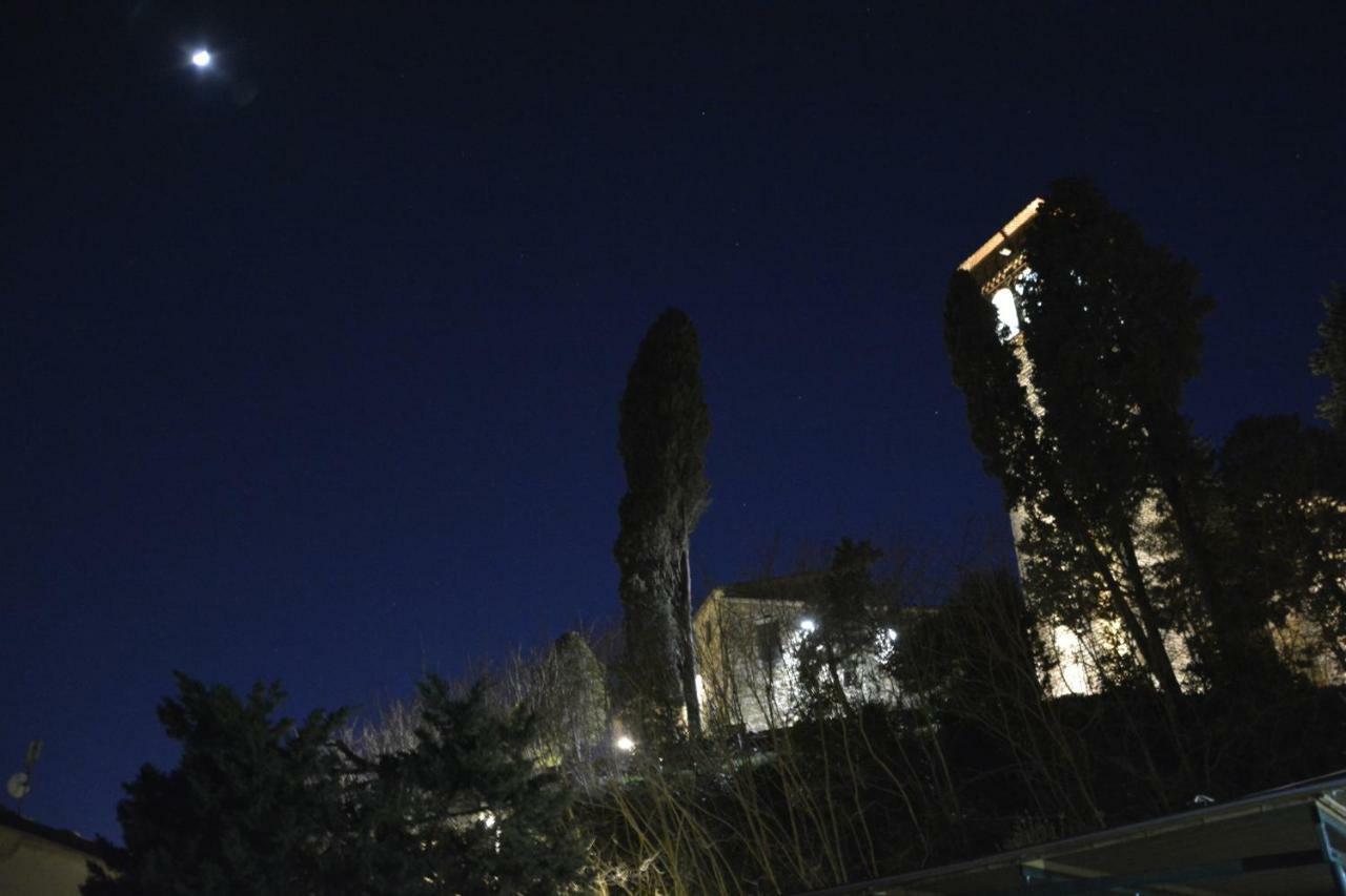 مبيت وإفطار مونتيمورلو Borgo Della Rocca المظهر الخارجي الصورة