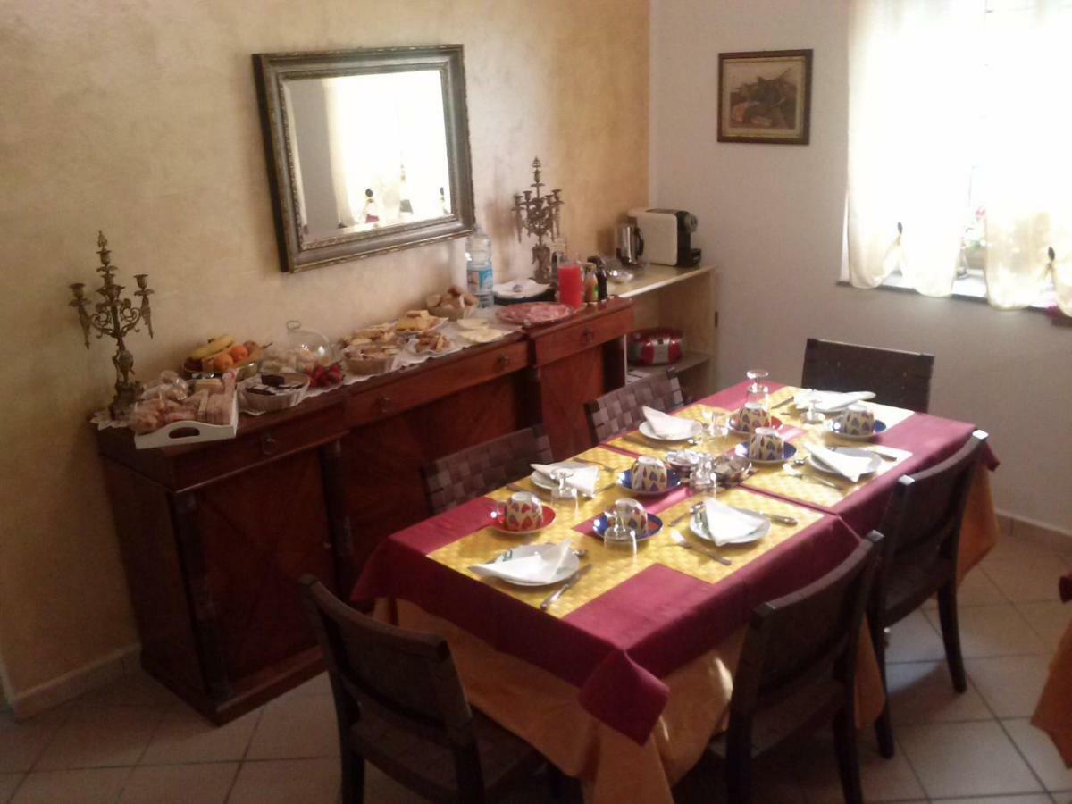 مبيت وإفطار مونتيمورلو Borgo Della Rocca المظهر الخارجي الصورة