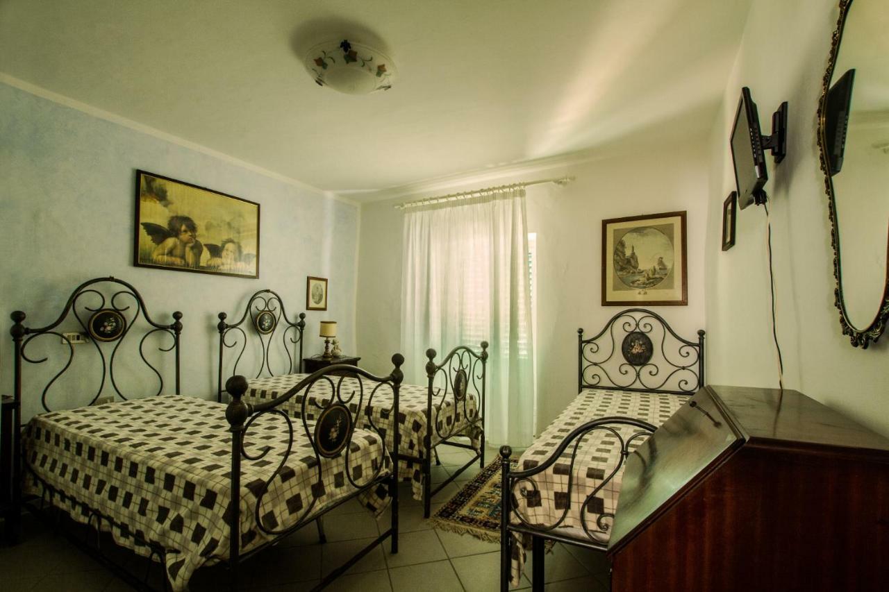 مبيت وإفطار مونتيمورلو Borgo Della Rocca المظهر الخارجي الصورة