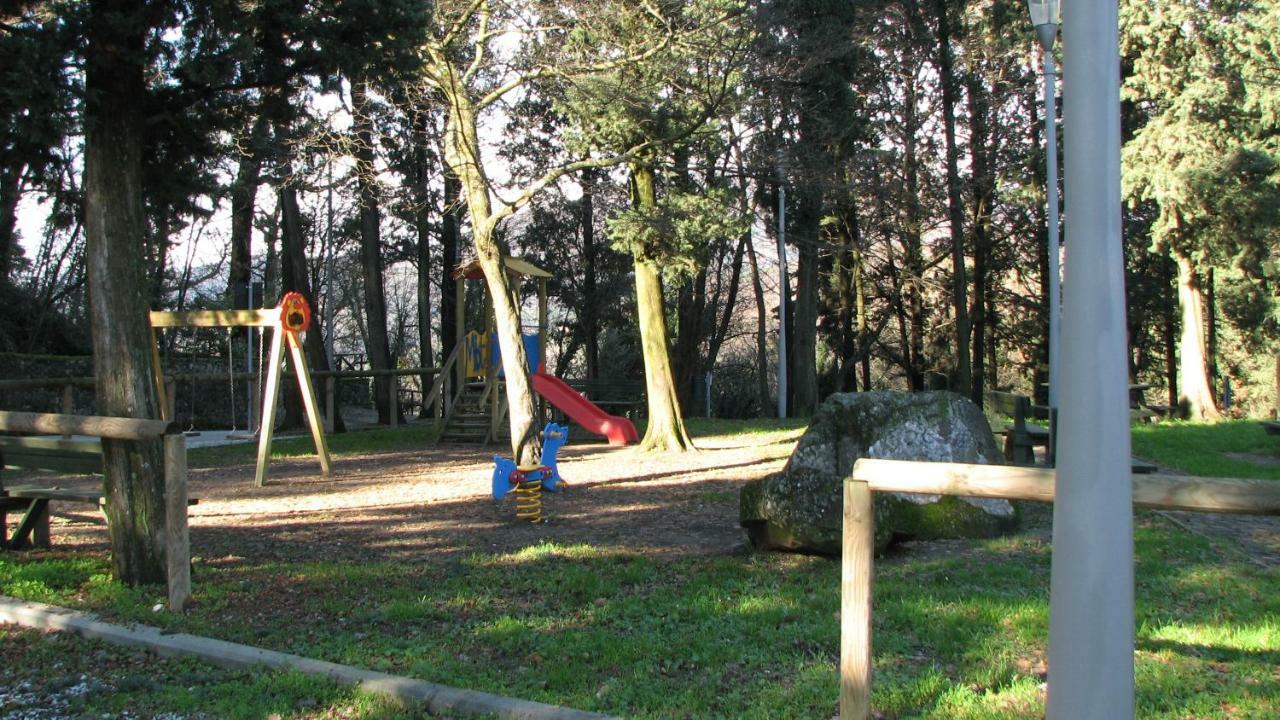 مبيت وإفطار مونتيمورلو Borgo Della Rocca المظهر الخارجي الصورة
